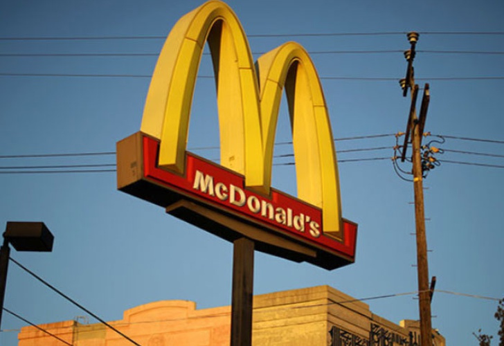   Comida rápida, McDonald's, restaurante, EE. UU., Caso de enfermedad gastrointestinal, 