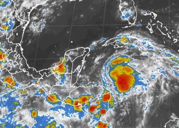 El Salvador en alerta por el paso de la tormenta tropical Franklin