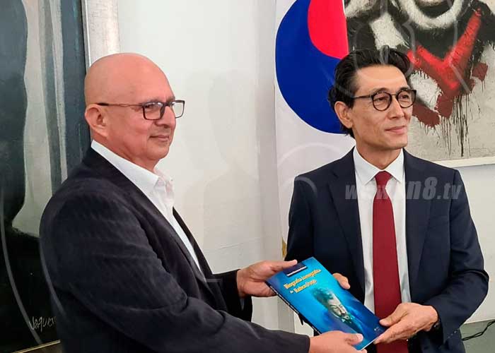 Libro Azul, de Rubén Darío, es traducido al idioma coreano
