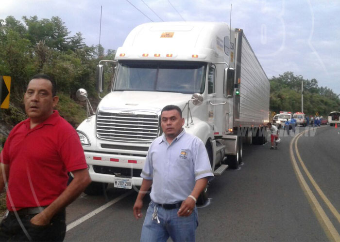 nicaragua, carretera norte, cuesta el coyol, muerte, accidente de transito,