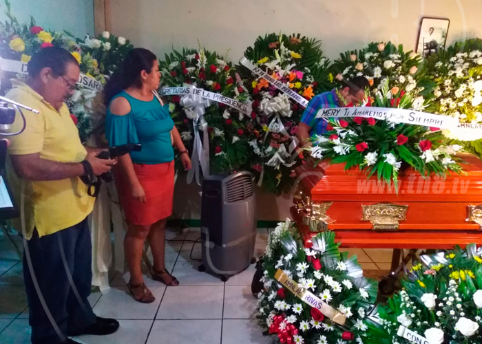 funeral, vela, muerte, esmeralda davila, managua, militante sandinista, 