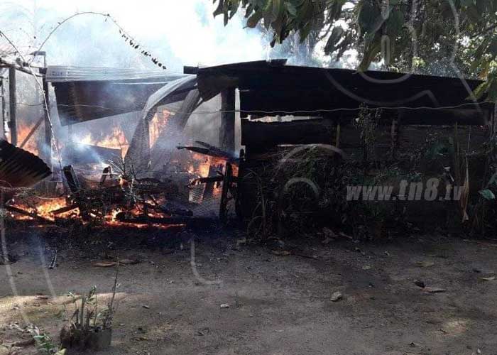 Una casa fue devorada por llamas en Rosita, Caribe Norte de Nicaragua.