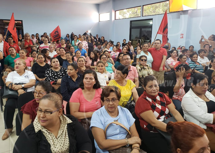 nicaragua, dia nacional de los maestros, educadores, apoyo, gobierno,