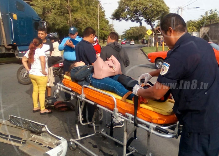 nicaragua, accidente de transito, barrio san antonio, managua, lesiones, moto,