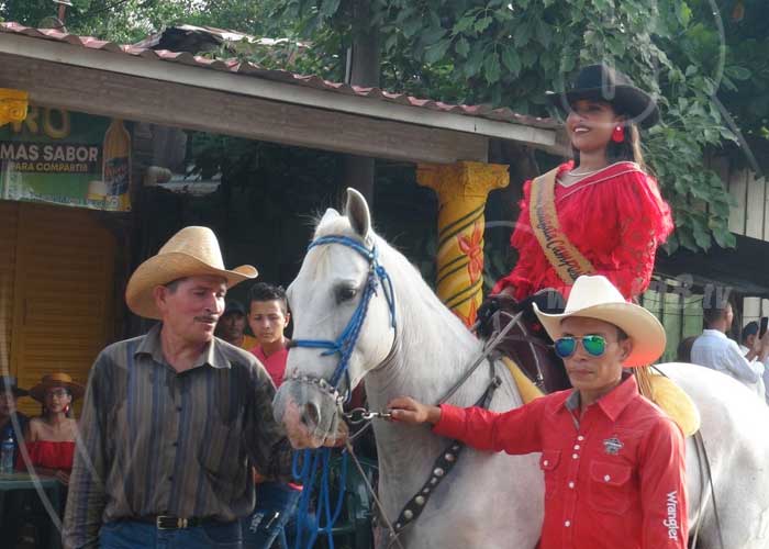 nicaragua, villa el carmen, tradicion, cabalgata campesina, fiesta patronal,
