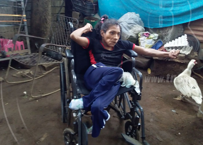 nicaragua, silla de ruedas, entrega, tipitapa, persona con discapacidad,