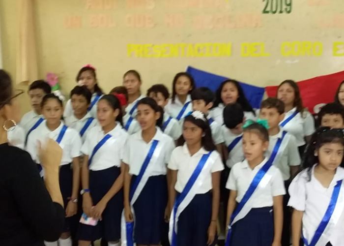 nicaragua, coros estudiantiles, ruben dario, otto de la rocha, benjamin zeledon, 30 estudiantes, nicaragua,