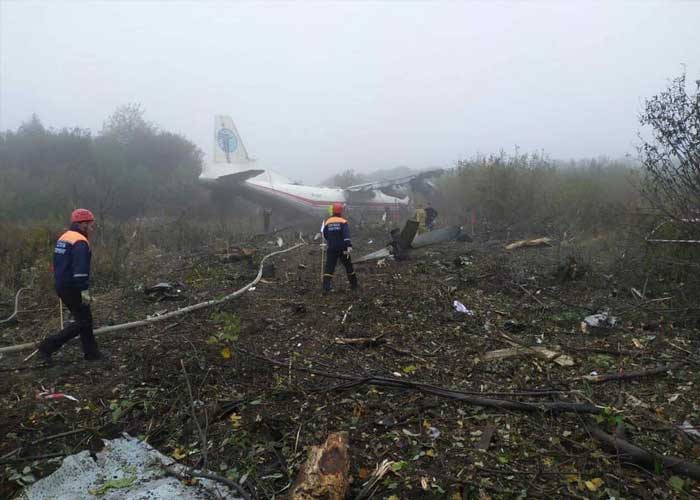 Un aterrizaje emergente en Ucrania deja 5 muertos y 3 lesionados graves.