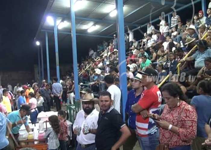 nicaragua, san rafael del sur, corrida de toros, plaza taurina, familias, diversion, convivencia familiar, 
