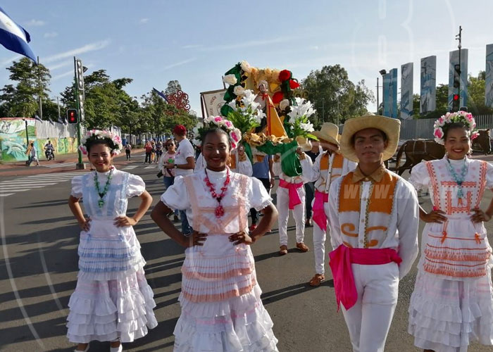 nicaragua, managua, desfile, carnaval, santos, bonanza,