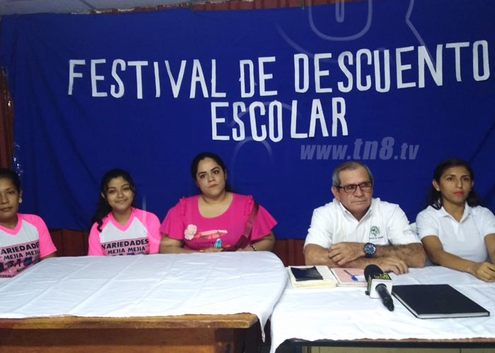 nicaragua, tipitapa, festival de descuentos, feria escolar, economia, 
