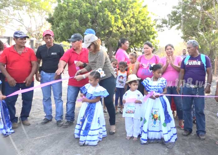 nicaragua, gobierno sandinista, inverison publica, camino rural, comunidades de granda, alcaldia de granada, 