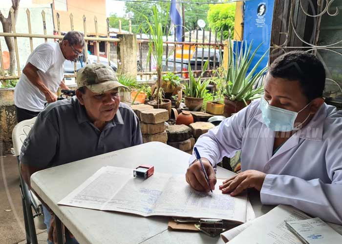 nicaragua, clinica movil, managua, salud, barrio cuba,