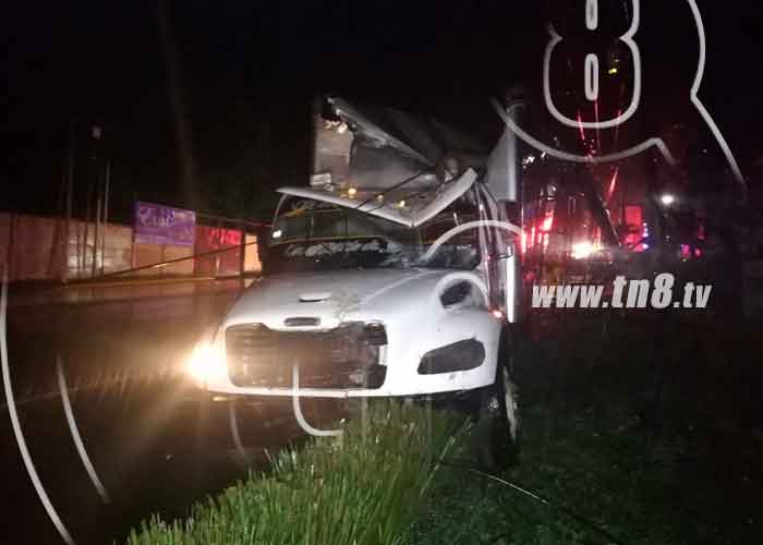 Managua: Accidente deja tres personas lesionadas en Carretera Sur / FOTO / TN8 