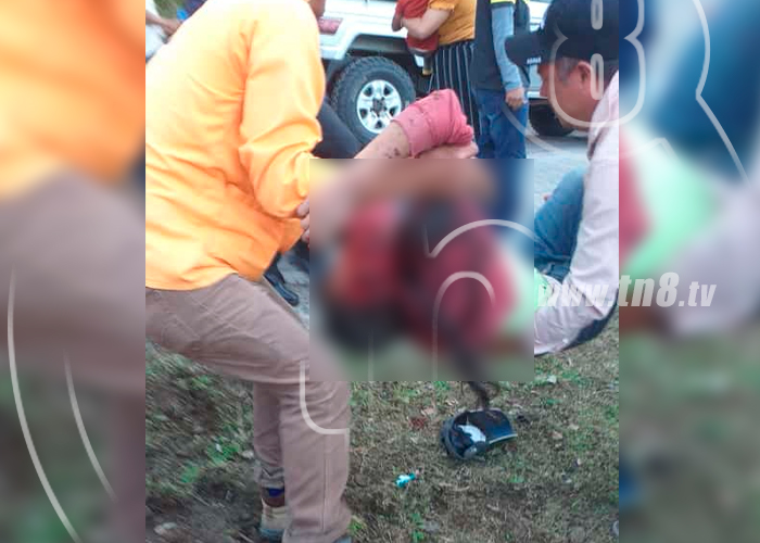 Foto: Una persona fallecida y 24 lesionados tras vuelco de camioneta en Jinotega/ TN8 