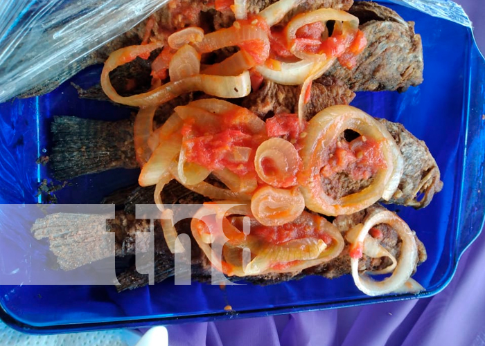 Foto: Pescado frito, comida tradicional de la temporada de cuaresma/ TN8