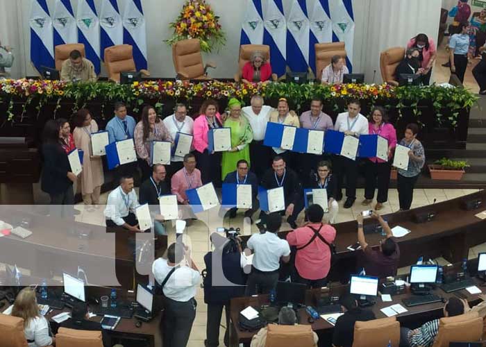 nicaragua, homenaje, periodistas, dia nacional del periodista, asamblea nacional,