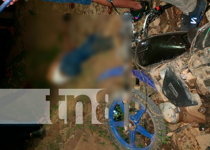 Foto: Ciudadano cae a una alcantarilla y pierde la vida/ TN8 