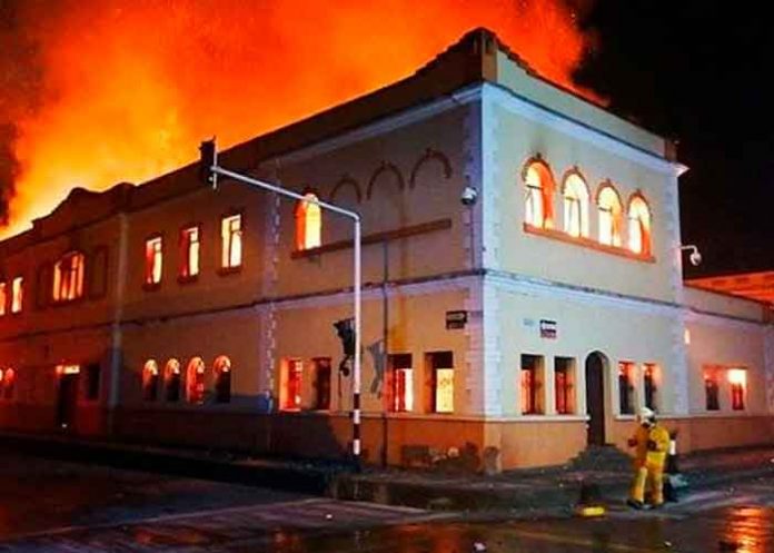 Colombia, Tuluá, incendio, Palacio de Justicia