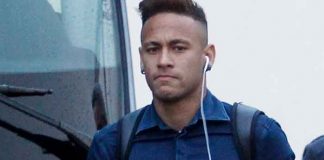 neymar, futbol, biblia, hombre,