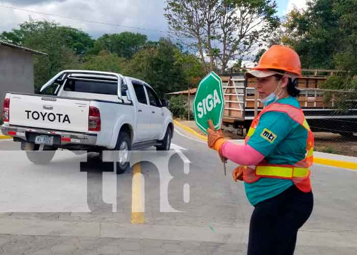 Nicaragua, Nueva Segovia, carretera adoquinada , gobierno,