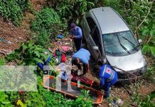 nicaragua, managua, pista suburbana, precipitacion, carro, cauce,