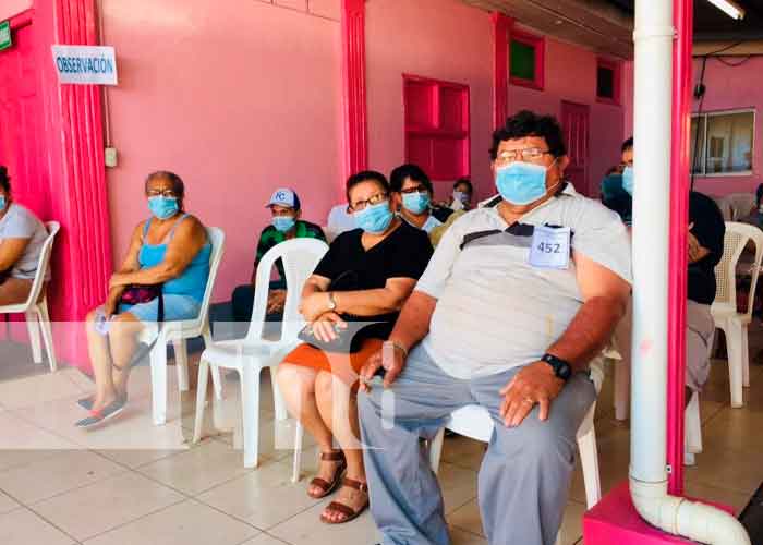 Nicaragua, chinandega, Minsa, vacunación voluntaria, covid-19, 