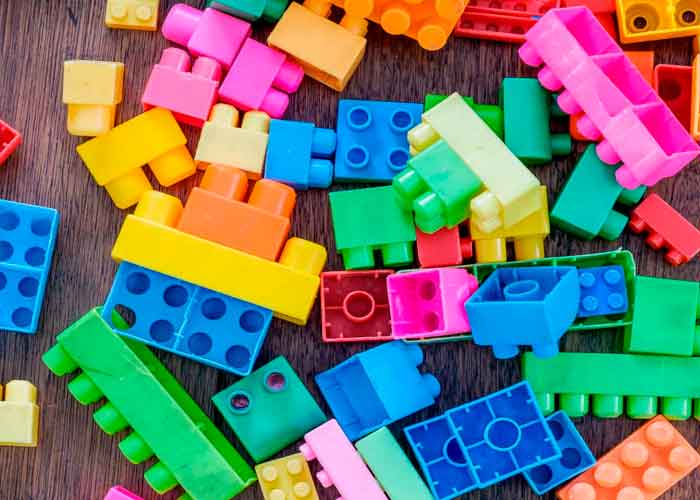 lego, reciclaje, plástico, transformar nuevos juguetes, 
