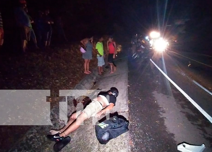 Motociclista se estrella contra un poste y pierde la vida en León / FOTO / TN