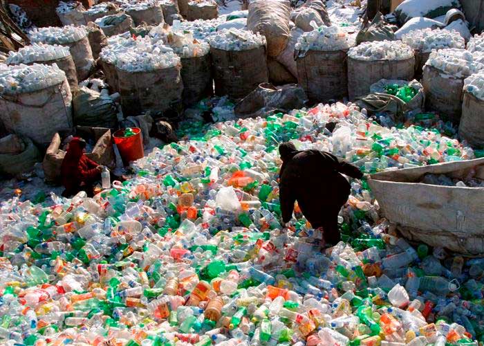 Descubren una ruta ilegal de desechos plásticos 