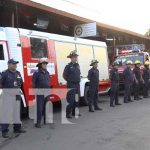 Equipos de bomberos que van para estación en Chontales