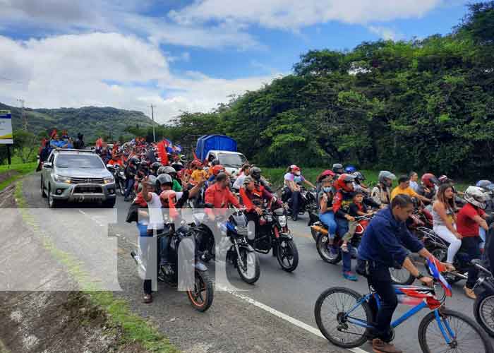 Caravana en celebración del 42/19 en Jinotega
