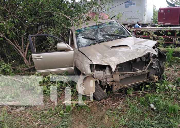 Escena del mortal accidente de tránsito en Carretera Nueva a León