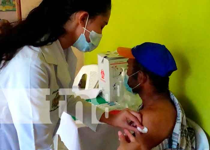 Foto: En Jalapa se aplicó primera dosis de la vacuna sputnik V/TN8