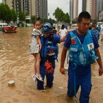 China: madre fallece tras salvar a su bebé en un corrimiento de tierra