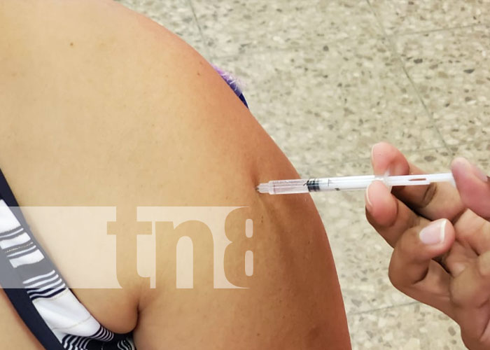 Vacunación contra el COVID-19 en hospitales de Managua