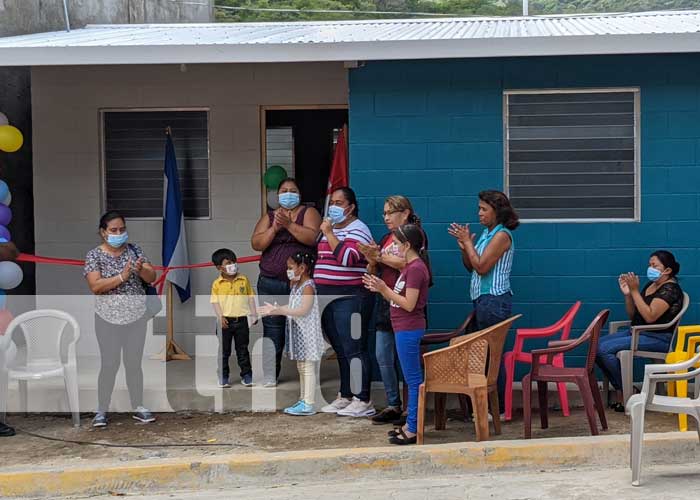 Nuevas viviendas entregadas a familias en Somoto