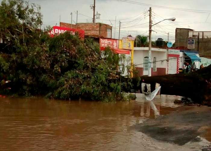 Se reportan inundaciones en Zapopan-Guadalajara, México