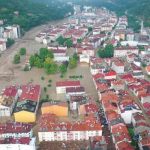 Ascienden a 17 los muertos por inundaciones en el norte de Turquía