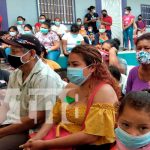 Entregan paquetes alimentarios a mujeres con parto múltiple en Tipitapa