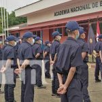 Nuevos bomberos preparándose en la academia nacional