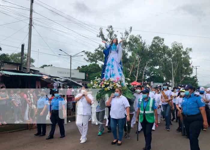 Juigalpa celebró el recorrido de La Gigantona en las fiestas patronales 