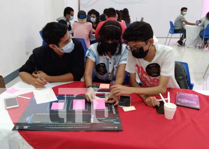 Ideathon que se desarrolla en Managua como parte del Hackathon Nicaragua