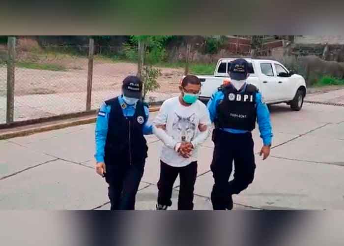 Agentes policiales arrestan a El Mudo" por agresiones sexuales a 10 niños 