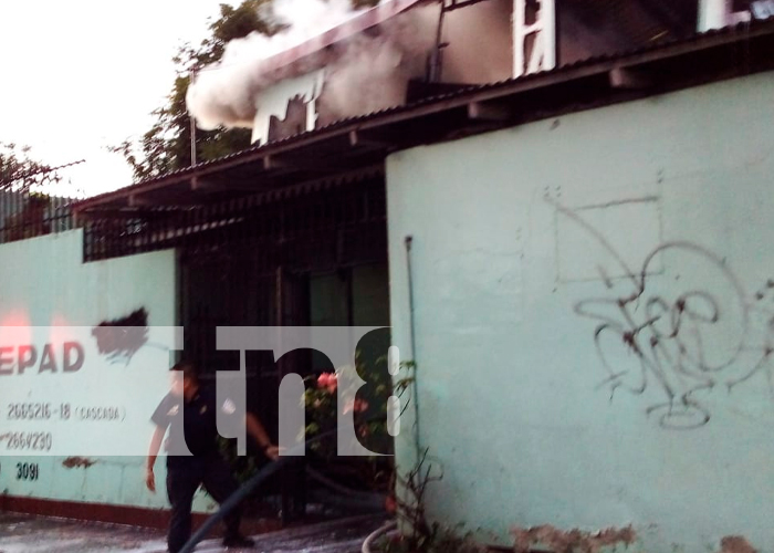 Dos viviendas afectadas dejó como consecuencia un fuerte incendio en Managua