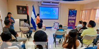 Jóvenes en Nicaragua conocen como crear paginas web / FOTO / TN8