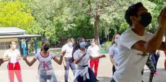 Juegos tradicionales y actividades deportivas en el colegio Ramírez Goyena