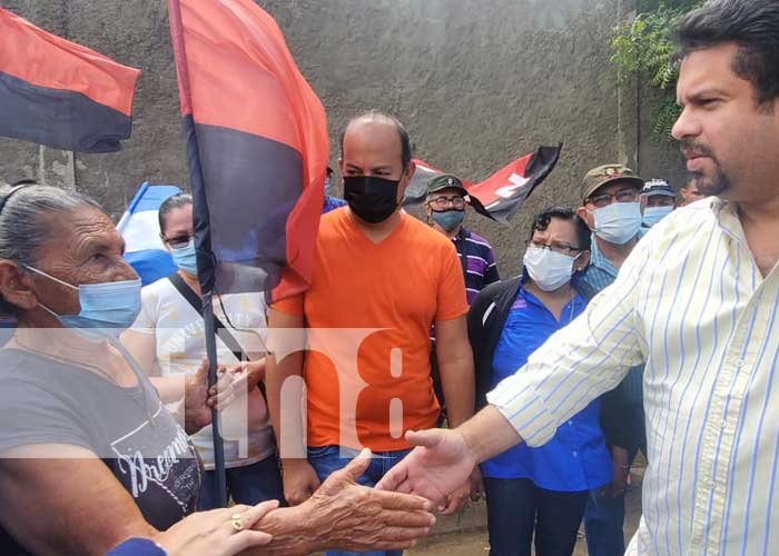 Fidel Moreno en recorrido por Calles para el Pueblo en Managua