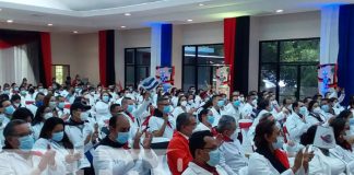 Médicos nicaragüenses celebran su día