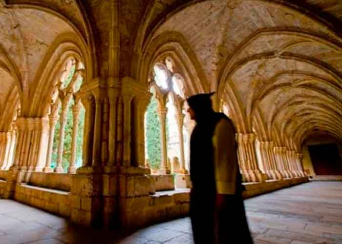Investigan a un monje en Cataluña por abusos sexuales a una menor